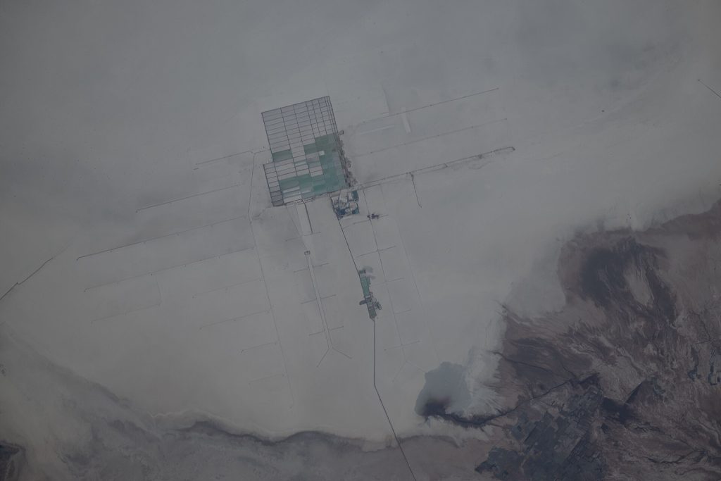 Lithium extraction facility, Salar de Uyuni